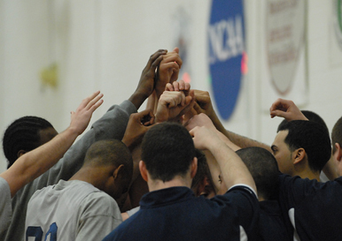 MBB09Huddle